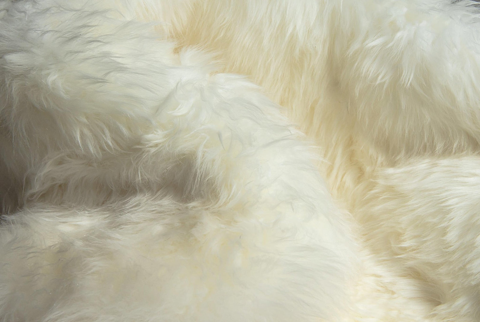 Natural White New Zealand Sheepskin Area Rug